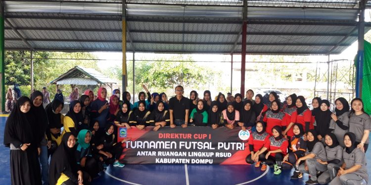Refreshing, RSUD Dompu Gelar Pertandingan Futsal Putri
