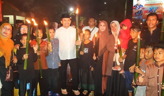 Songsong Bulan Ramadhan 1444 H, Bupati Dompu Pimpin Pawai Obor