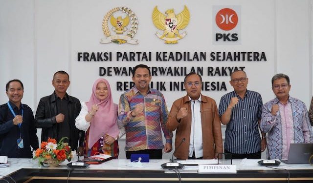 Bupati Dompu Silaturrahmi ke Fraksi PKS DPR RI