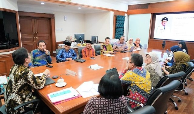 Bupati H. Kader Jaelani Audiensi dengan Menkes RI