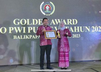 Bupati Dompu dan Sejumlah Insan Olahraga Dianugerahi Golden Award SIWO PWI