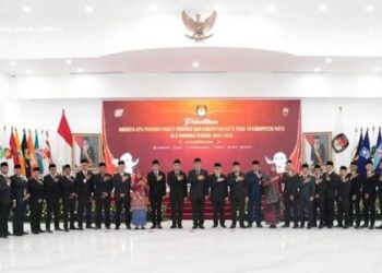 Komisioner KPU Kabupaten Dompu Dilantik Serentak di KPU Pusat Jakarta