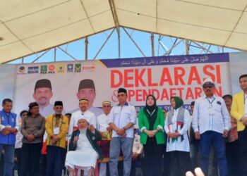 Ompu Beko dan Syaifurrahman Naik Panggung Deklarasi