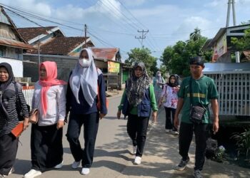 Tanggulangi KLB DBD Dinkes Dompu Gelar PSN, Abatisasi, Skrining Suspek DBD Serta Edukasi Warga
