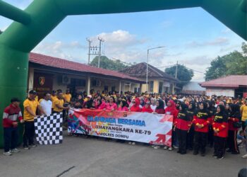 Semarak Hari Bhayangkara Polres Dompu, Senam Budaya, Jalan Sehat, Tarik Tambang hingga Lomba Memasak