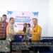Bareng Penyuluh KB, OTA Kelurahan Doro Tangga Berbagi Telor