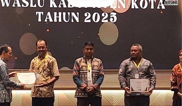 Anugerah KIP Kabupaten/Kota  2025, Bawaslu Dompu Dinobatkan Sebagai Bawaslu Informatif