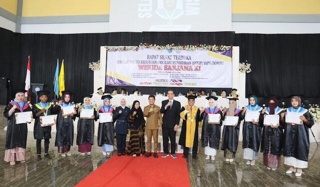 STKIP Yapis Dompu Wisuda 259 Mahasiswa dari Sejumlah Prodi