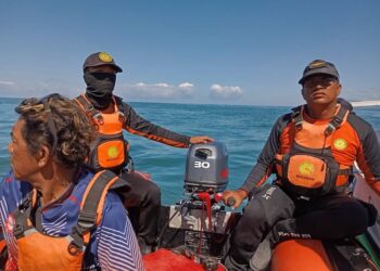 2 Hari Terombang Ambing Gelombang Lakey, Rian Ditemukan Tak Bernyawa