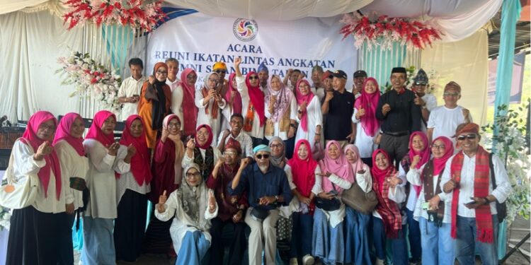 Reuni yang Meleburkan Kenangan: Wali Kota Bima Ajak Alumni SMAN 1 Berkarya untuk Tanah Kelahiran