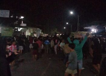 Sembilan Jam Jalur Bima–Sumbawa Lumpuh: Warga O’o Blokir Jalan, Tuntut Terduga Pelaku Penganiayaan Ditangkap Kembali