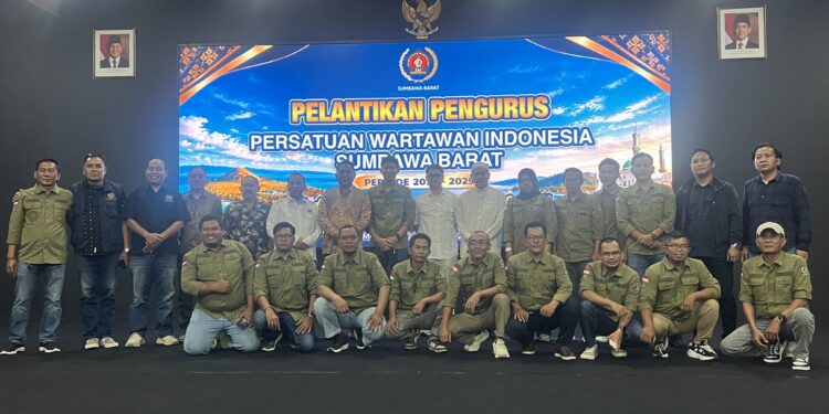 PWI Sumbawa Barat Periode 2026–2029 Resmi Dilantik, Usung Tema Dedikasi dan Karya